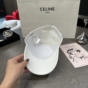 Новая коллекция CELINE в лаконичном ст