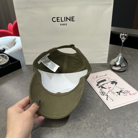 Новая коллекция CELINE в лаконичном ст