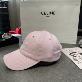 Новая коллекция CELINE в лаконичном ст