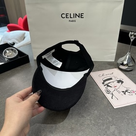 Новая коллекция CELINE в лаконичном ст