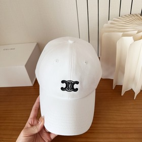 CELINE — новая бейсболка. Возьмите её 