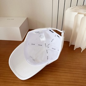 CELINE — новая бейсболка. Возьмите её 