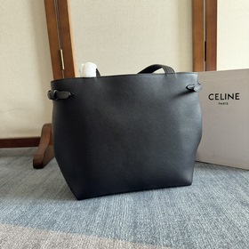 Новая модель сумки-тоут от CELINE — CA