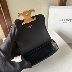 CELINE 2026 с цепочкой и золотой застё