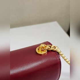 CELINE 2026 с цепочкой и золотой застё