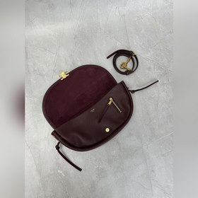 Сумка Halfmoon Soft Triomphe в форме п