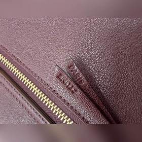Сумка Halfmoon Soft Triomphe в форме п