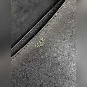 Сумка Halfmoon Soft Triomphe в форме п
