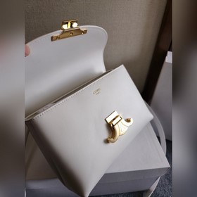 Новинка в продаже： сумка CE «Триумфаль
