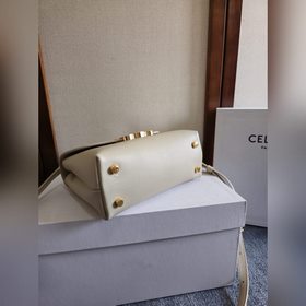 Новинка в продаже： сумка CE «Триумфаль