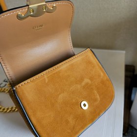 CELINE 2026 с цепочкой и золотой застё