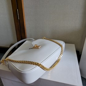 Новинка в продаже  CE CAMILLE  В по