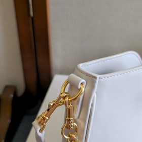 Новинка в продаже  CE CAMILLE  В по