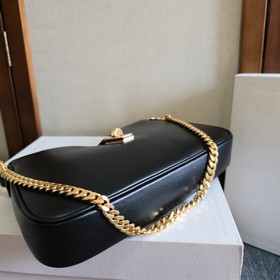 Новинка в продаже  CE CAMILLE  В по