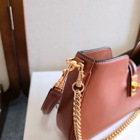 Новинка в продаже  CE CAMILLE  В по