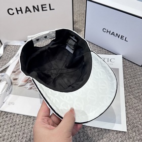 [CHANEL] Новая стильная бейсболка в ст