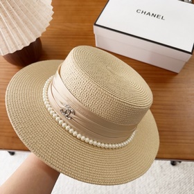 Новая плоская соломенная шляпа CHANEL