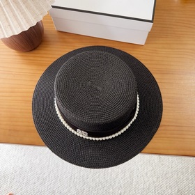 Новая плоская соломенная шляпа CHANEL