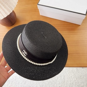 Новая плоская соломенная шляпа CHANEL