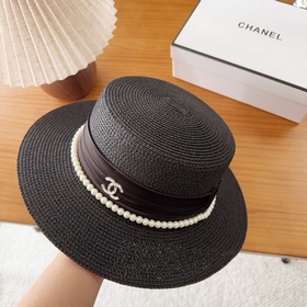 Новая плоская соломенная шляпа CHANEL