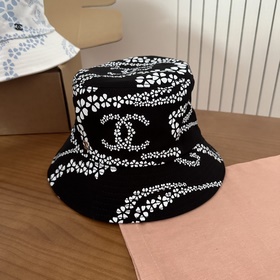 Новая коллекция CHANEL： шляпа-канотье 