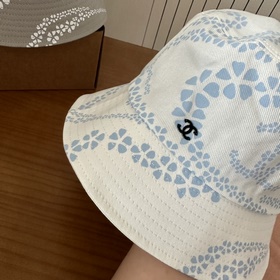 Новая коллекция CHANEL： шляпа-канотье 