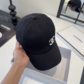 Новая бейсболка от Chanel — эксклюзивн