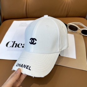 [CHANEL] Новая бейсболка с лаконичной 
