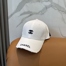 [CHANEL] Новая бейсболка с лаконичной 