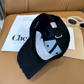 [CHANEL] Новая бейсболка с лаконичной 