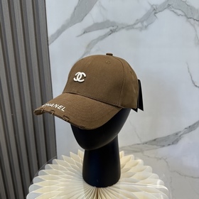 [CHANEL] Новая бейсболка с лаконичной