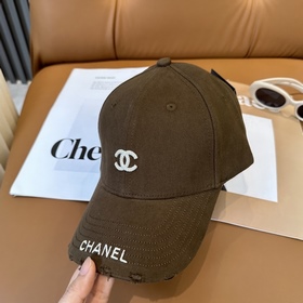[CHANEL] Новая бейсболка с лаконичной 