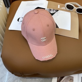 [CHANEL] Новая бейсболка с лаконичной 