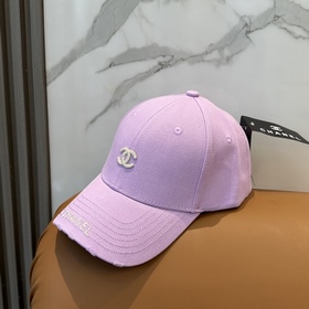 [CHANEL] Новая бейсболка с лаконичной 