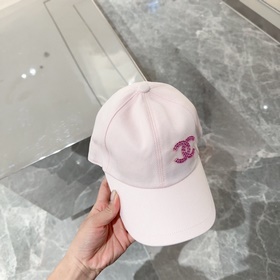 Новая бейсболка от Chanel CHANEL： клас