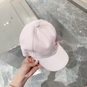 Новая бейсболка от Chanel CHANEL： клас