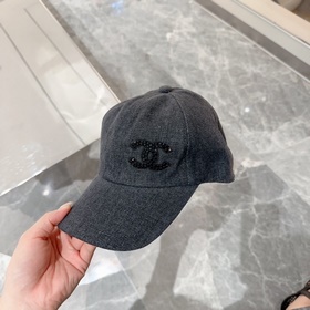 Новая бейсболка от Chanel CHANEL： клас