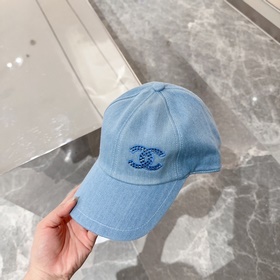 Новая бейсболка от Chanel CHANEL： клас