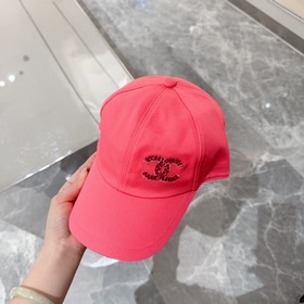 Новая бейсболка от Chanel CHANEL： клас