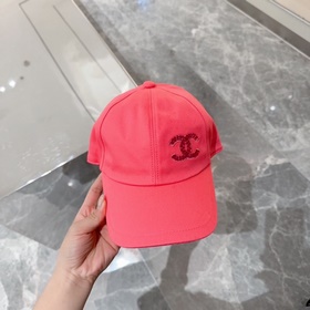 Новая бейсболка от Chanel CHANEL： клас