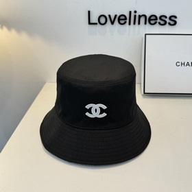 Рыбацкая кепка CHANEL — классическая л