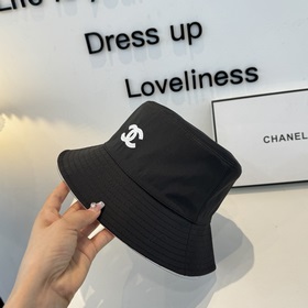 Рыбацкая кепка CHANEL — классическая л
