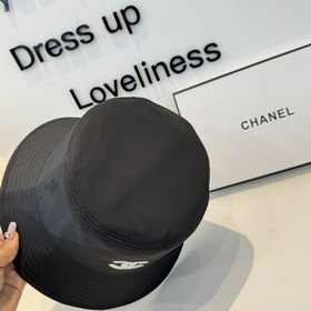 Рыбацкая кепка CHANEL — классическая л