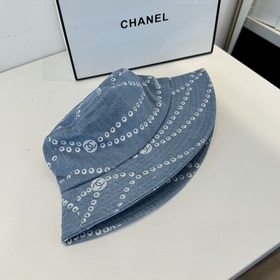 Рыбацкая кепка CHANEL — классическая л