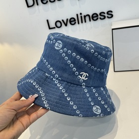 Рыбацкая кепка CHANEL — классическая л