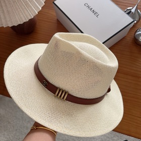 Новая плоская соломенная шляпа CHANEL