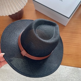 Новая плоская соломенная шляпа CHANEL