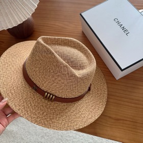 Новая плоская соломенная шляпа CHANEL