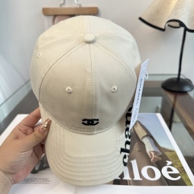[CHANEL] Новая стильная бейсболка в с