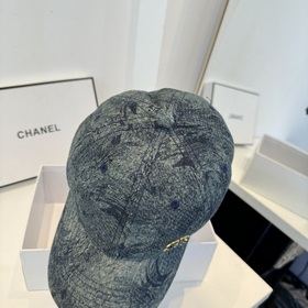 Новая бейсболка от Chanel CHANEL： клас